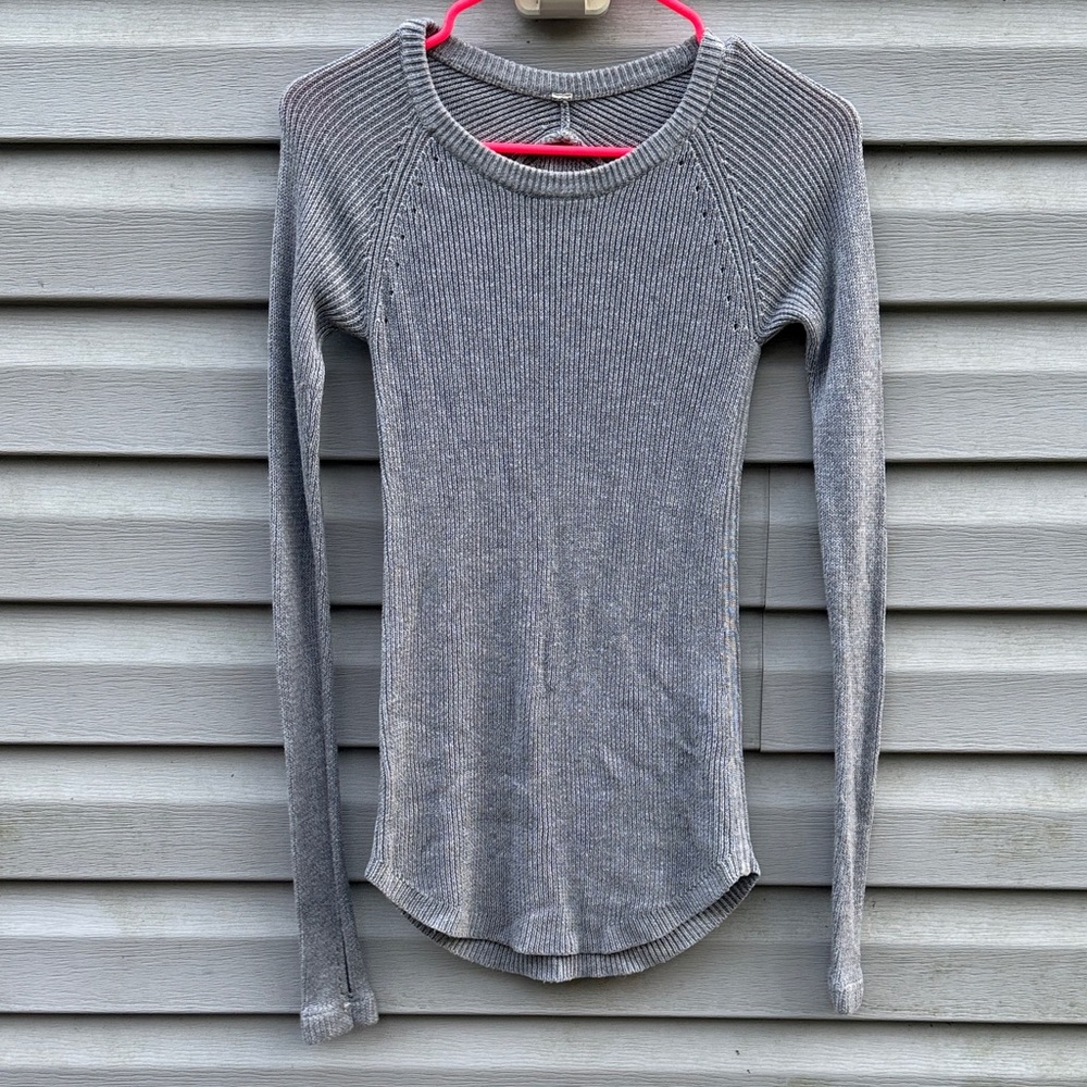 Lululemon | Ribbed Gray Sweater Top